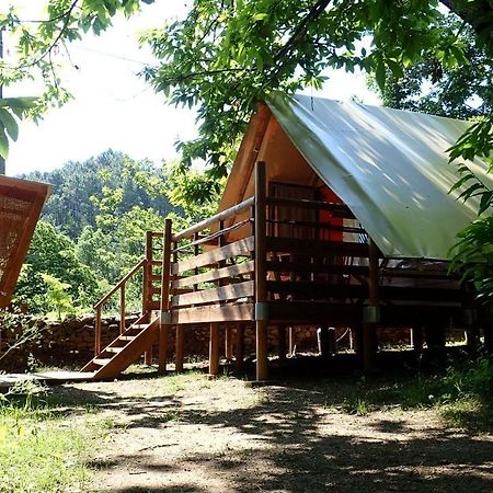 Camping La Chataigneraie Gravieres Luaran gambar